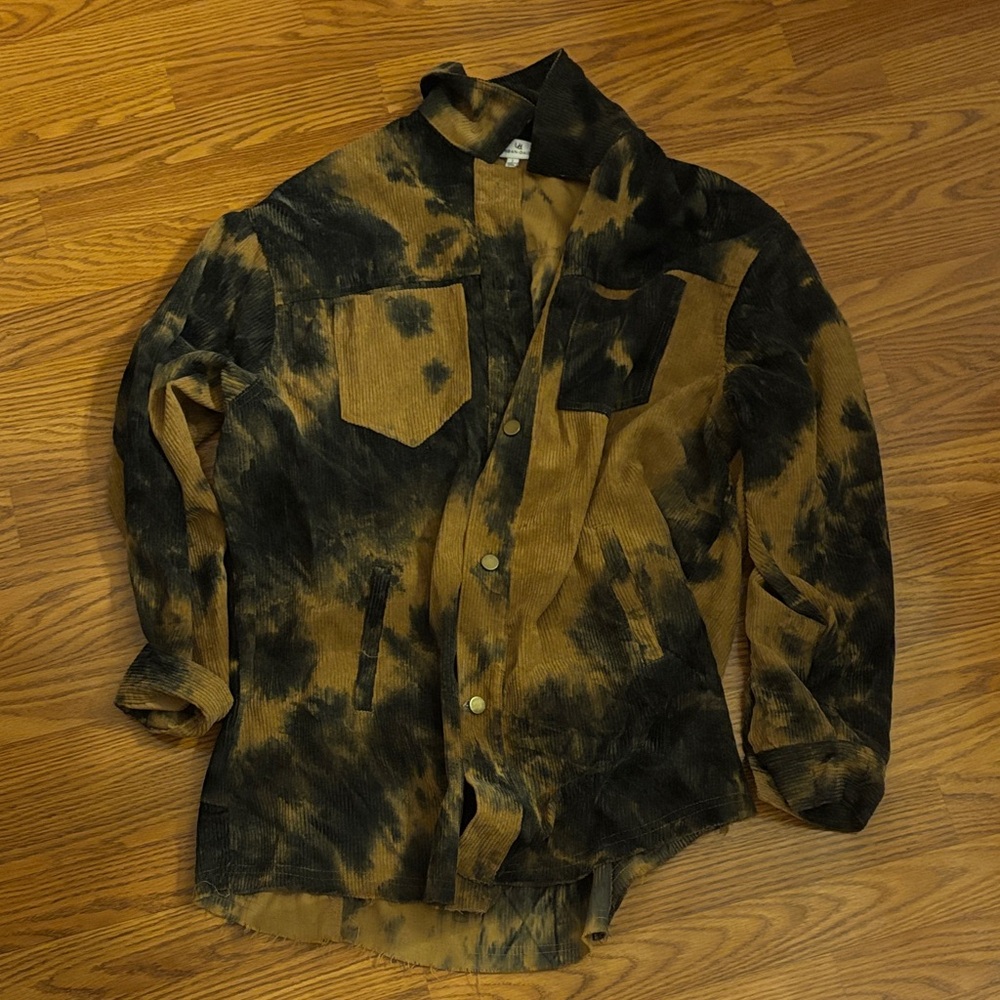 Urban Daizy black and orange rust-color tie-dye jacket